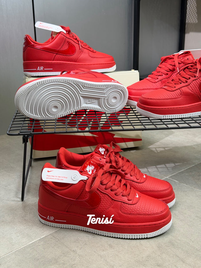 Nike Air Force 1 Red look 1