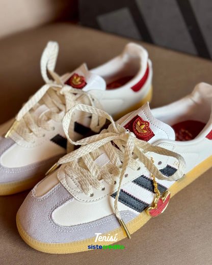 Adidas Samba CNY textura serpiente detalles dorados
