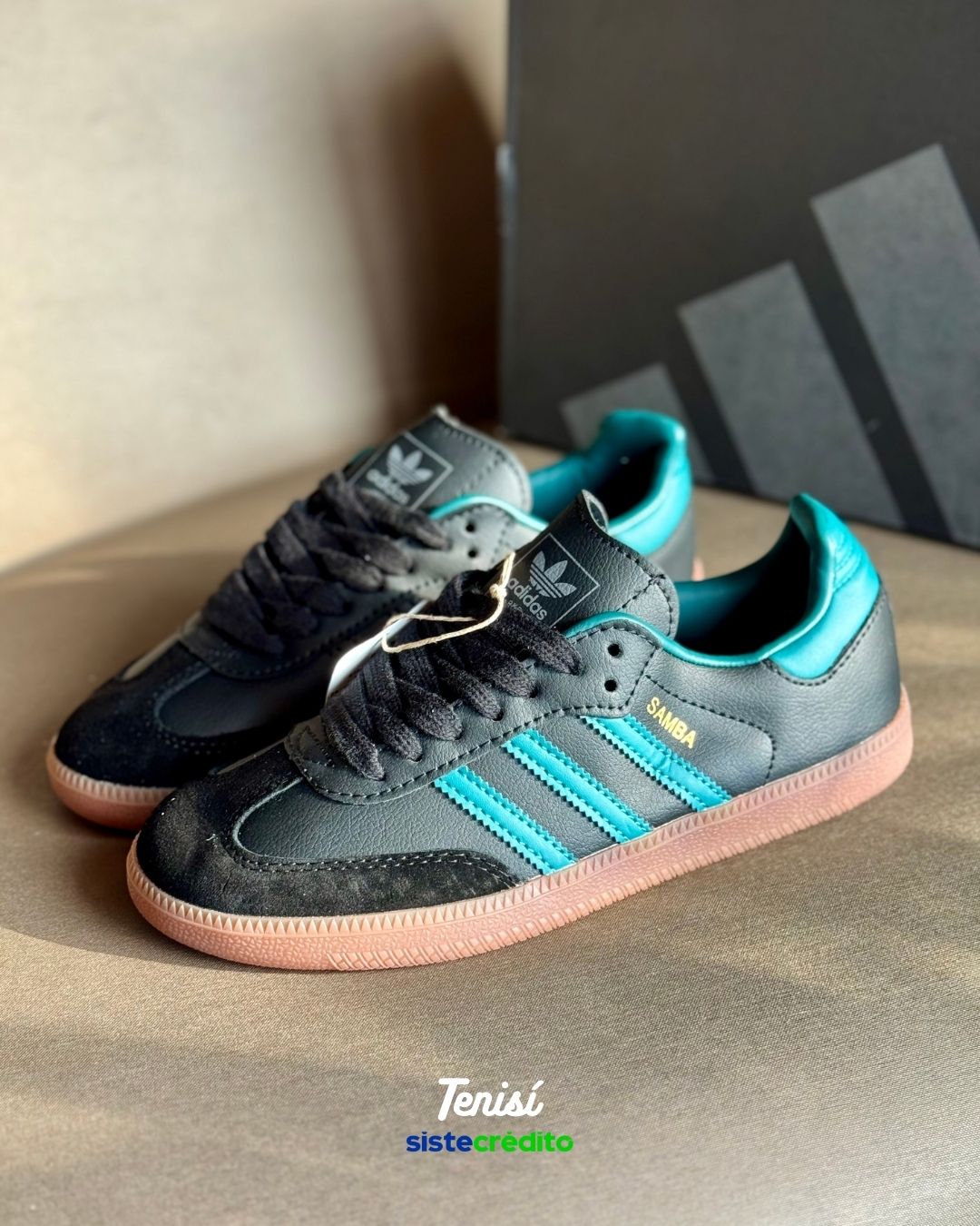Adidas Samba OG Blue Eyes vista lateral
