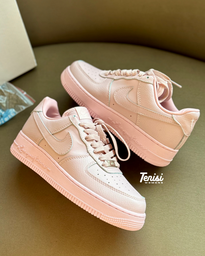 Nike Air Force 1 x Nocta “Pink” (Drake) look 3