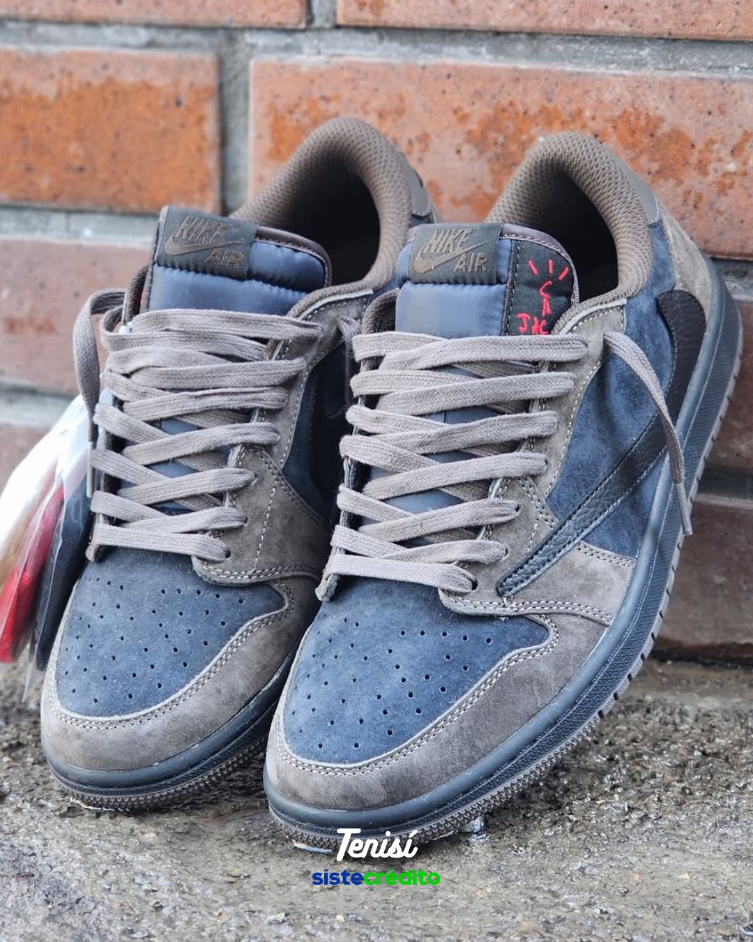 Air Jordan 1 x Travis Scott “Café” vista lateral con pago contra entrega
