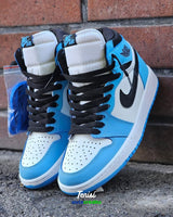 Air Jordan 1 “UNC” vista 1