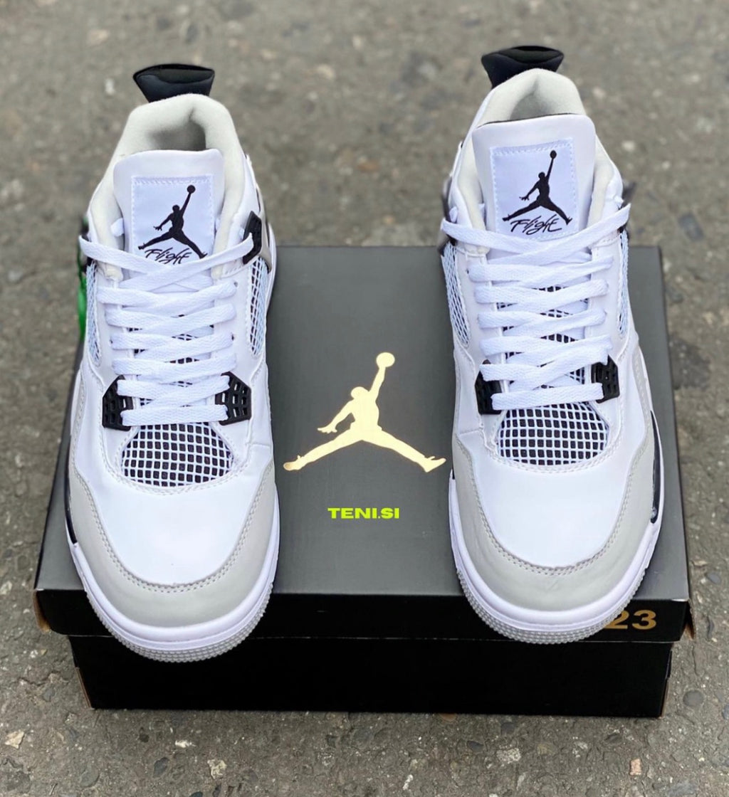 Detalle de la suela Air Jordan 4 Military Black con unidad Air visible y patrón de goma antideslizante
Meta descripción: Suela con amortiguación Air y agarre superior. Compra las Air Jordan 4 Military Black con opciones de pago a crédito o contra entrega en TENISI.co.