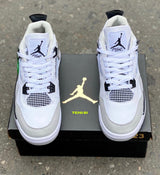 Air Jordan 4 “Preto Militar” vista 2