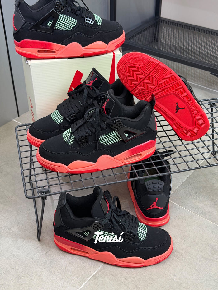 Air Jordan 4 Black Infrared look 1