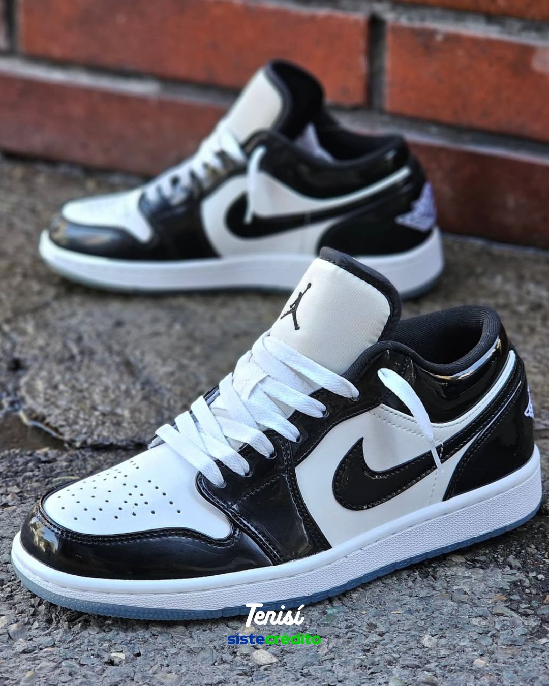 Vista lateral de las Jordan Concord Panda para streetwear