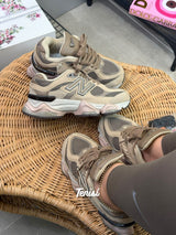 New Balance 9060 “Taupe” vista 2