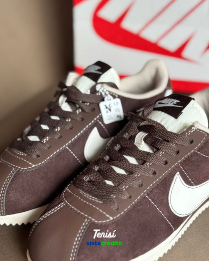 nike cortez marrón
