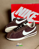 Nike Cortez “Valentim” vista 3