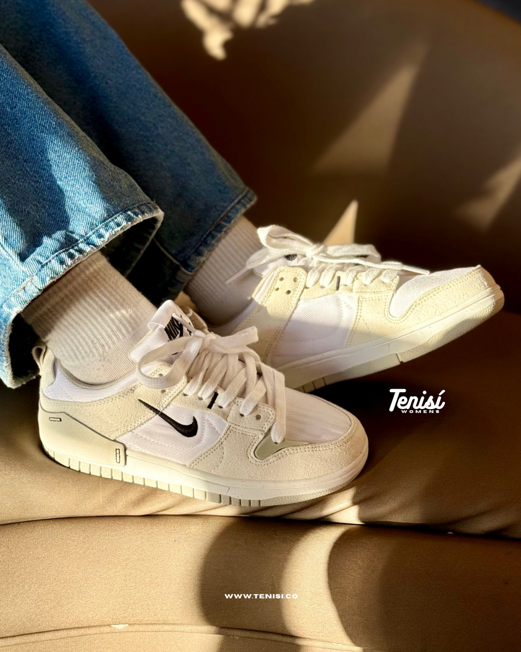 → Nike Dunk Disrupt II Black para mujer, ideales para outfits urbanos y looks casuales con actitud.