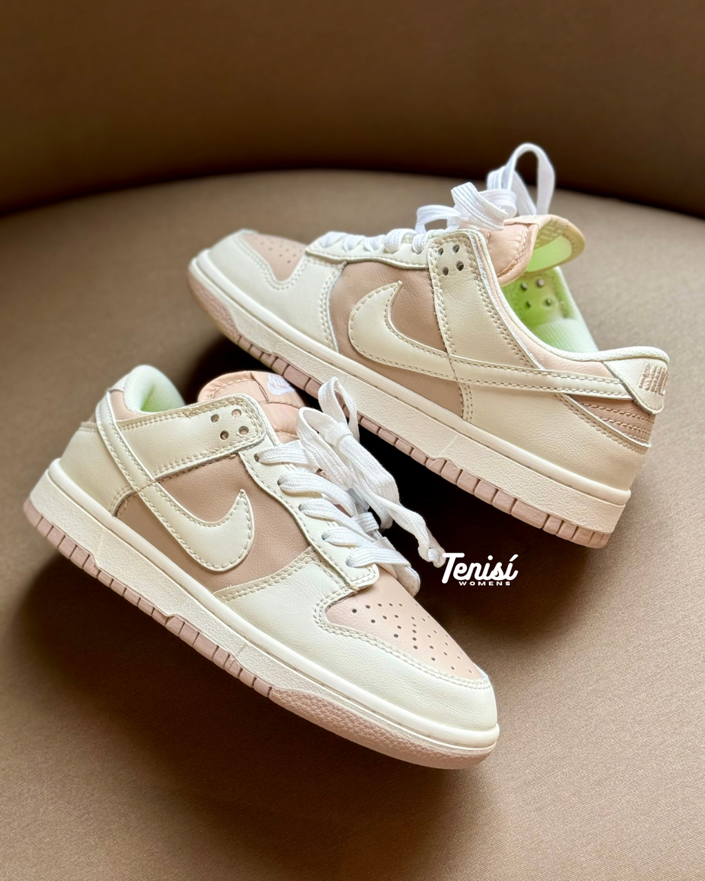 Zapatillas Nike Dunk Low color beige sail para mujer
