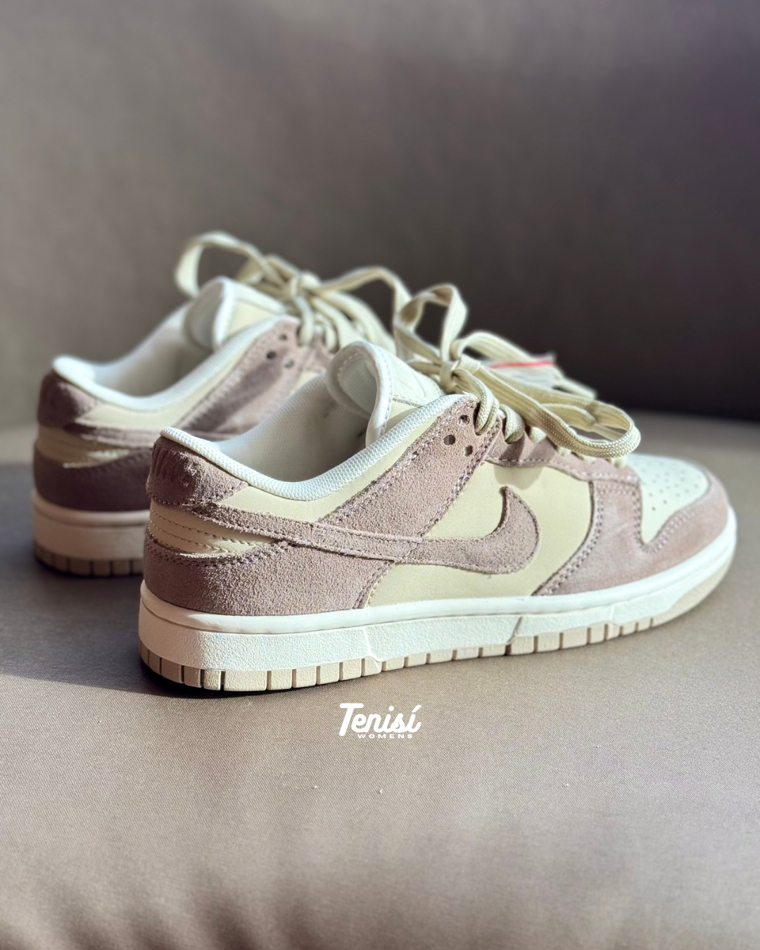 Parte trasera de zapatillas Nike Dunk Low Premium Sand Drift

