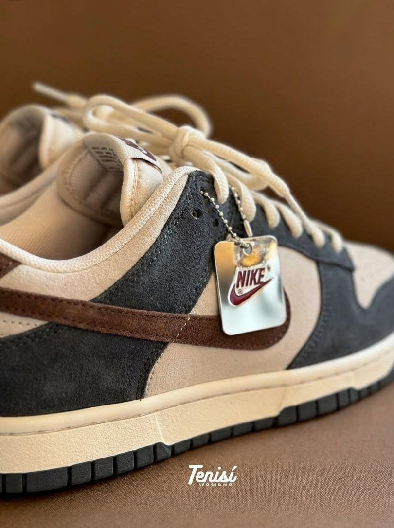 Detalle de suela y diseño de Nike Dunk Low x Tenisí