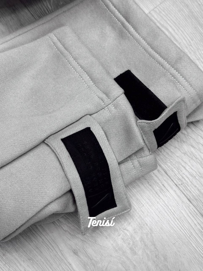 Nike NBA Conjunto Hoodie y Pantalón “Gris” look 1