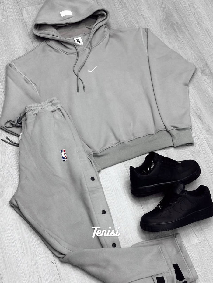 Nike NBA Conjunto Hoodie y Pantalón “Gris” look 2
