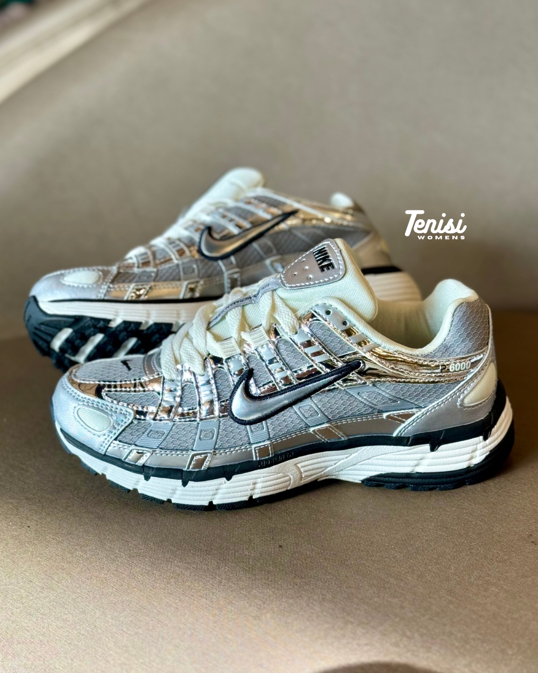 Detalle superior de las Nike P-6000 Silver