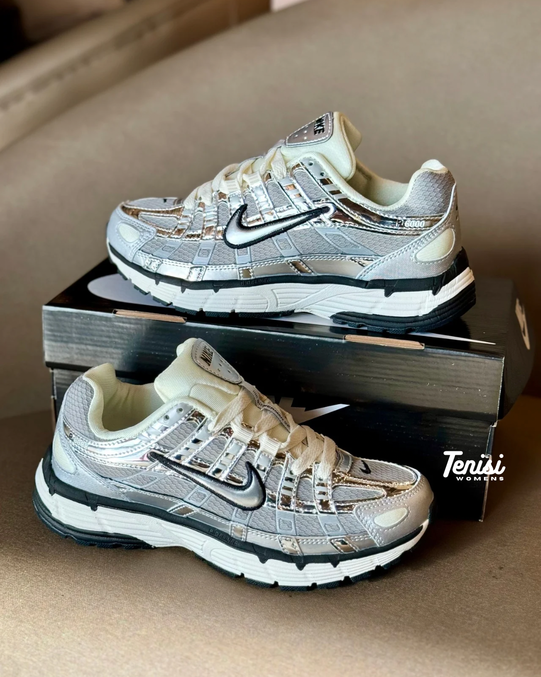 Foto real de las Nike P-6000 Silver disponibles en Tenisi.co