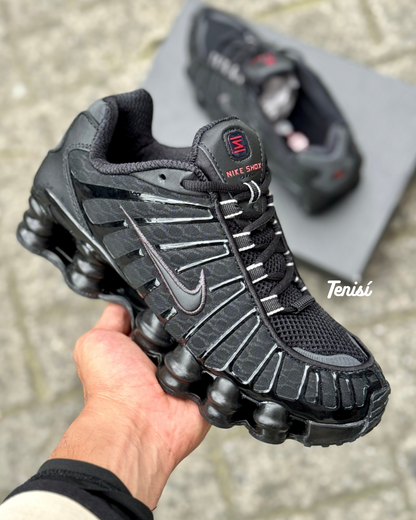 Nike Shox Black para hombre con amortiguación y envío gratis.