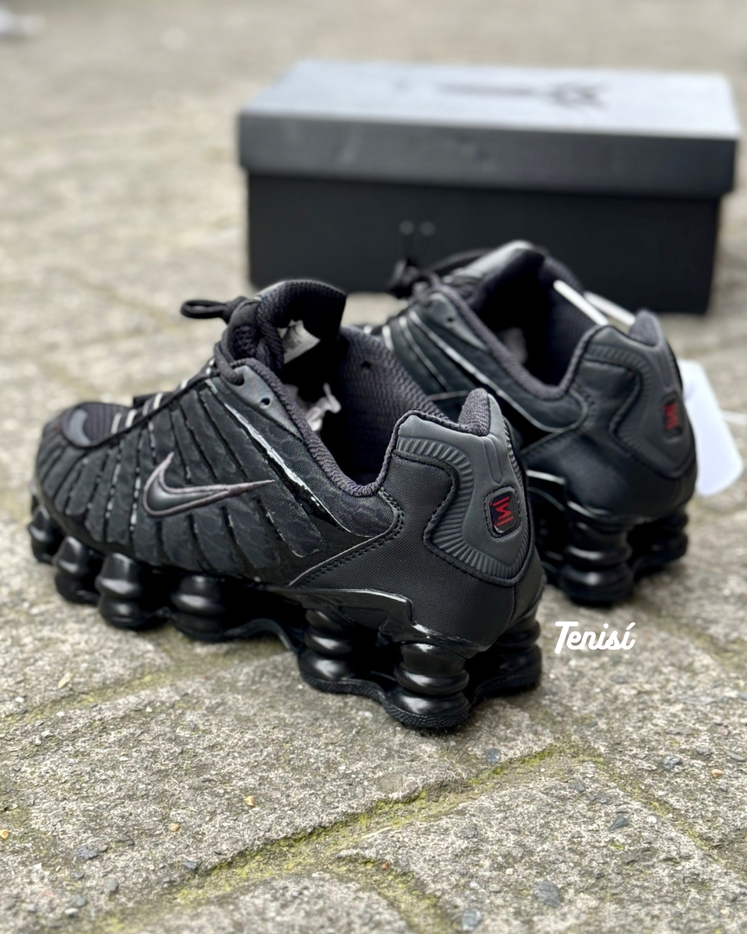 Zapatillas Nike Shox negras con resortes, envío gratis y opción de pago contra entrega.