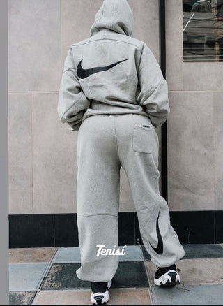 Nike Sportswear Air Max Fleece Full-Zip Hoodie y Pants “Gris”