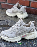 Nike V5K Beige vista 2
