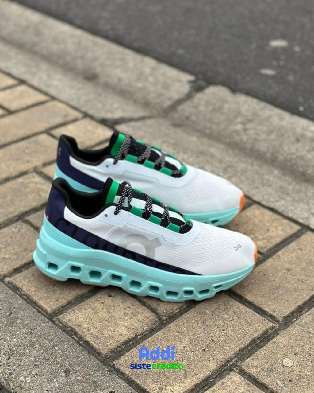 On-Running Cloudmonster Green vista lateral, cómodas y disponibles con pago contra entrega o crédito.