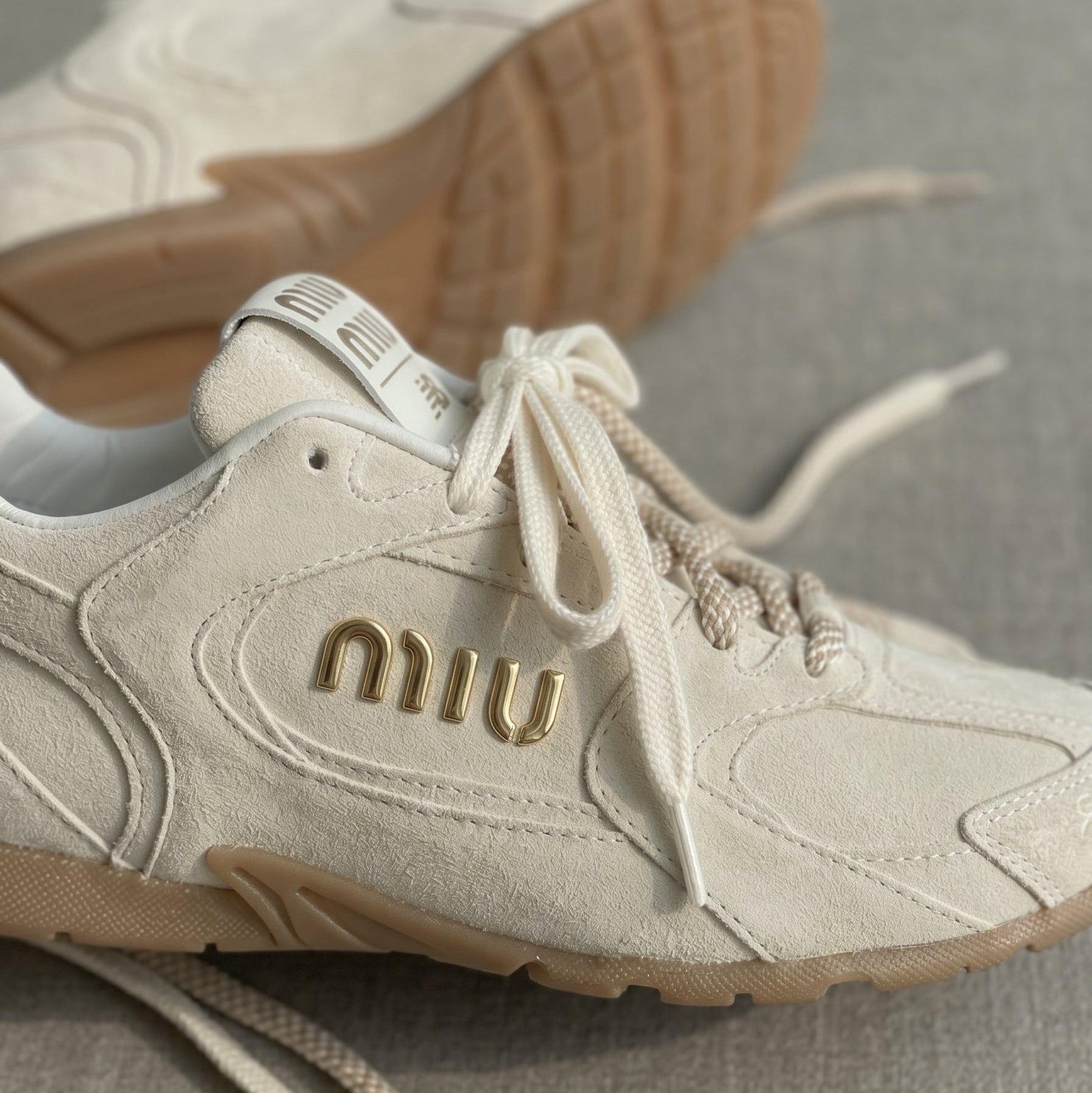 MiuMiu Plume para mujer en Colombia - pago contra entrega envío gratis TENISI