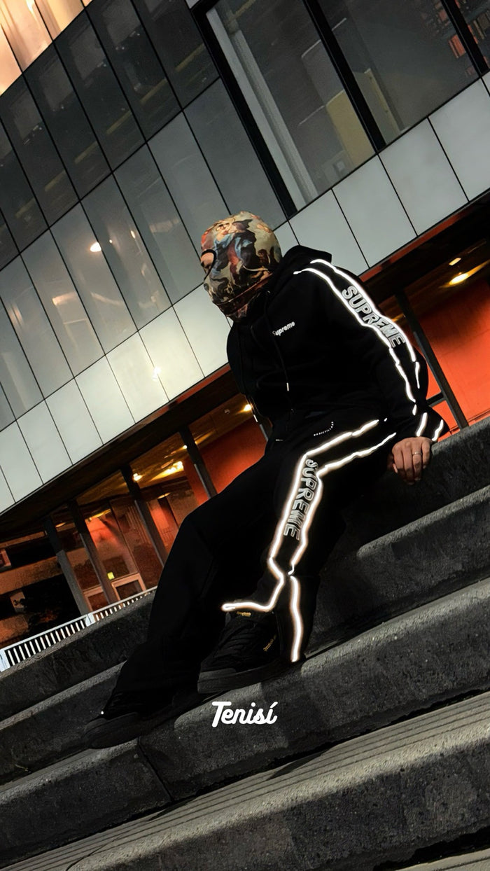 Supreme Reflective Zip Up Hooded Sweatshirt y Sweatpant look 2