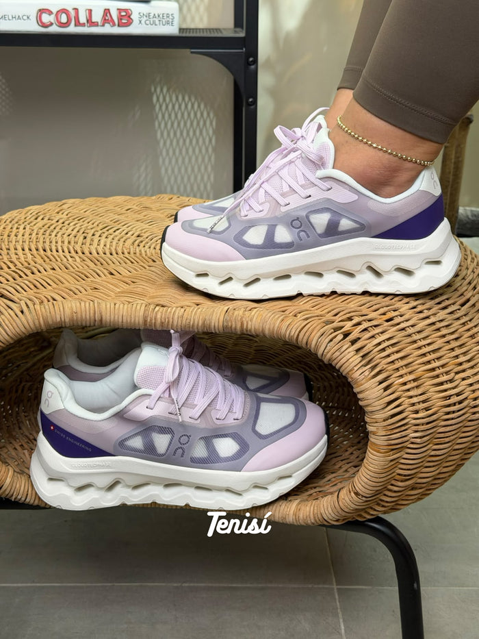 On Cloudtilt Remix purple look 2