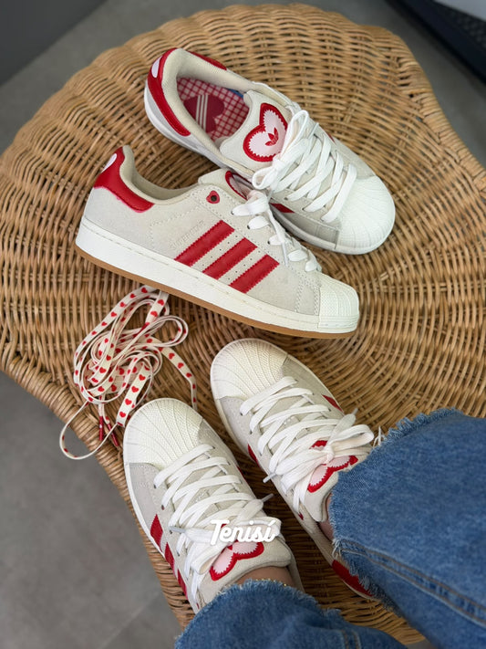 adidas Súperstar “San Valentine”