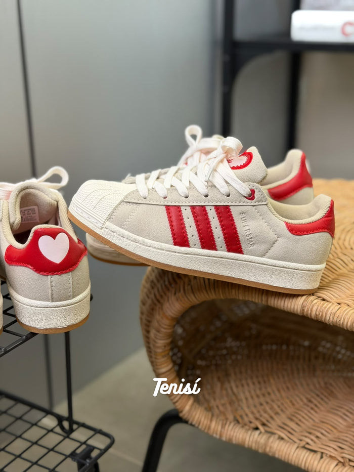 adidas Súperstar “San Valentine” look 2