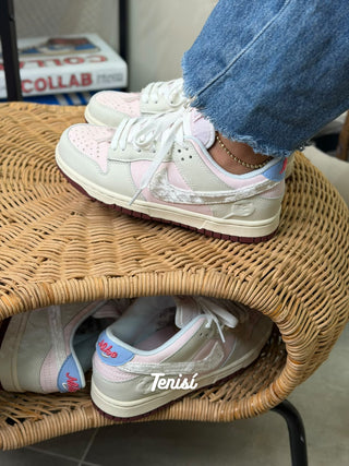 Nike Dunk Low Valentine's Day