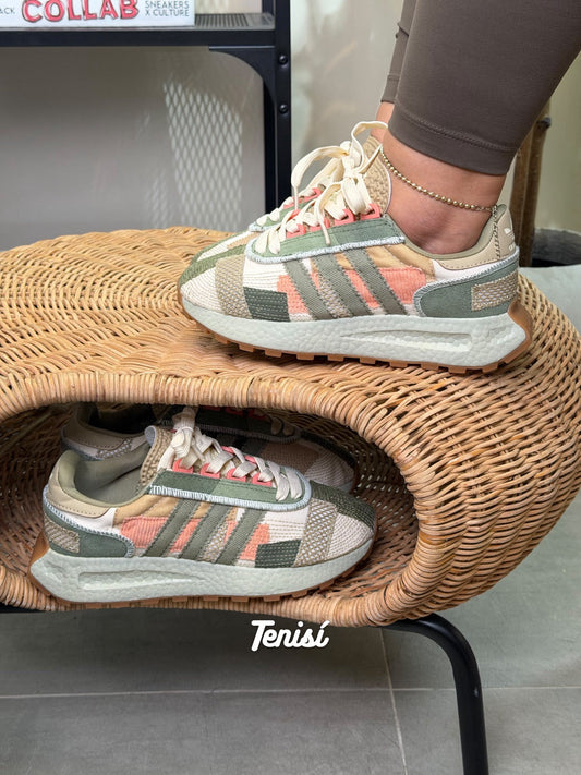 adidas Retropy E5 Green Beige - tenis verde y beige para mujer TENISI