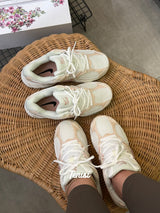 Nike Vomero 5 “Sail Pink” vista 3