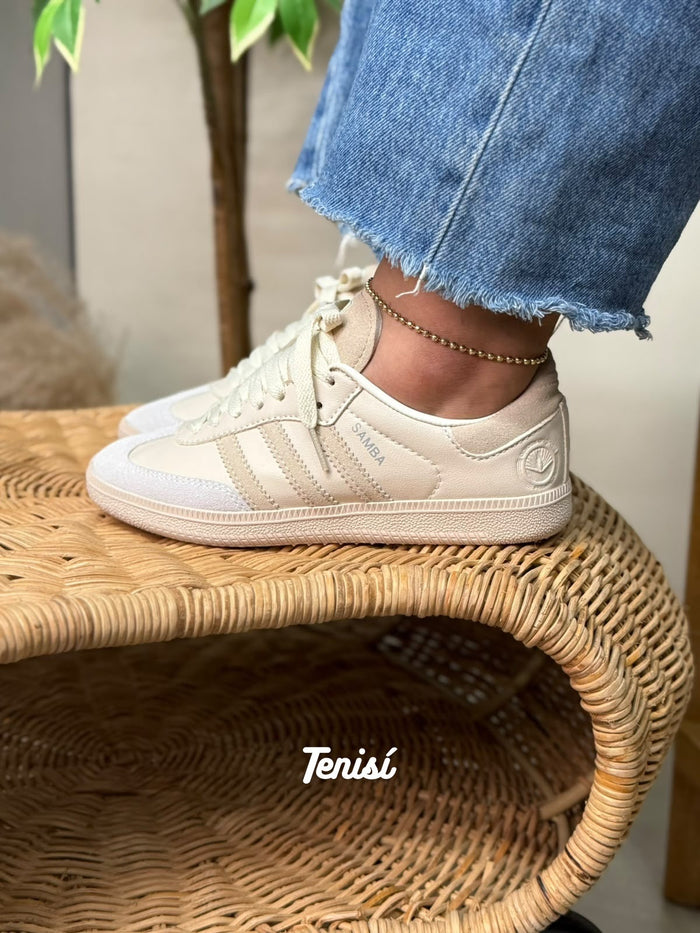 adidas Samba OG “Crema Beige” look 1