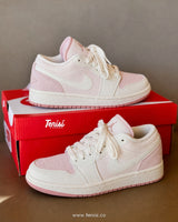 Nike Air Jordan 1 Low “Barely Rose” vista 2