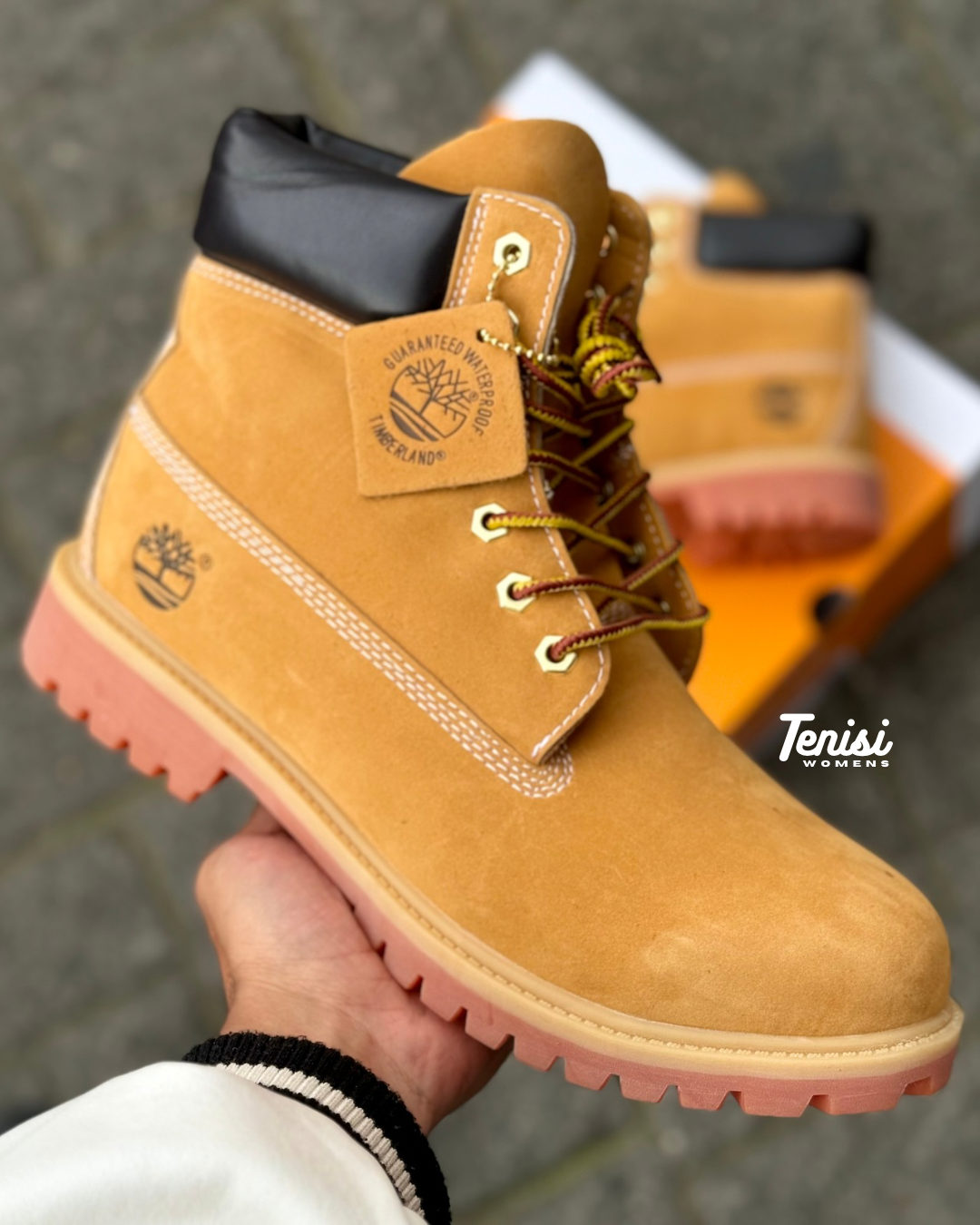 Bota Timberland Premium color wheat vista lateral